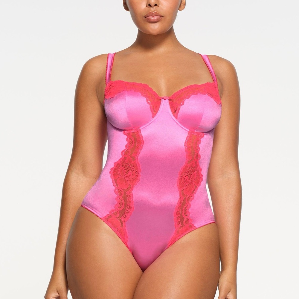 SKIMS STRETCH SATIN LACE BRIEF BODYSUIT | NEON ORCHID in size Medium